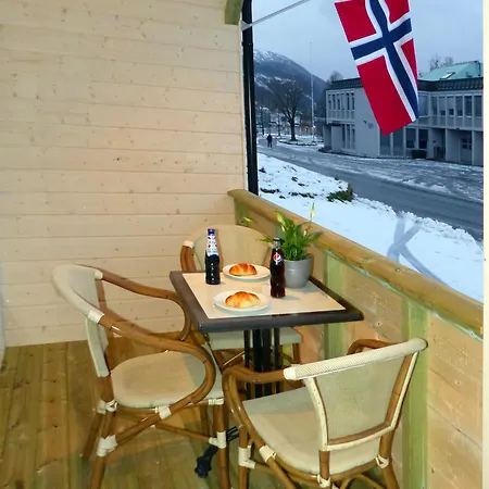 Hotel Sentrum Nordfjordeid