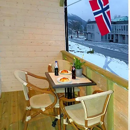 Sentrum 3* Nordfjordeid
